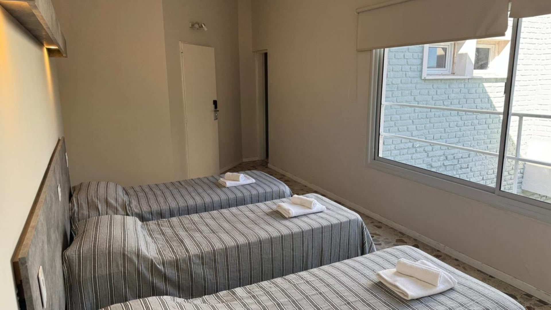 Hotel Brit - Habitacion Quintuple